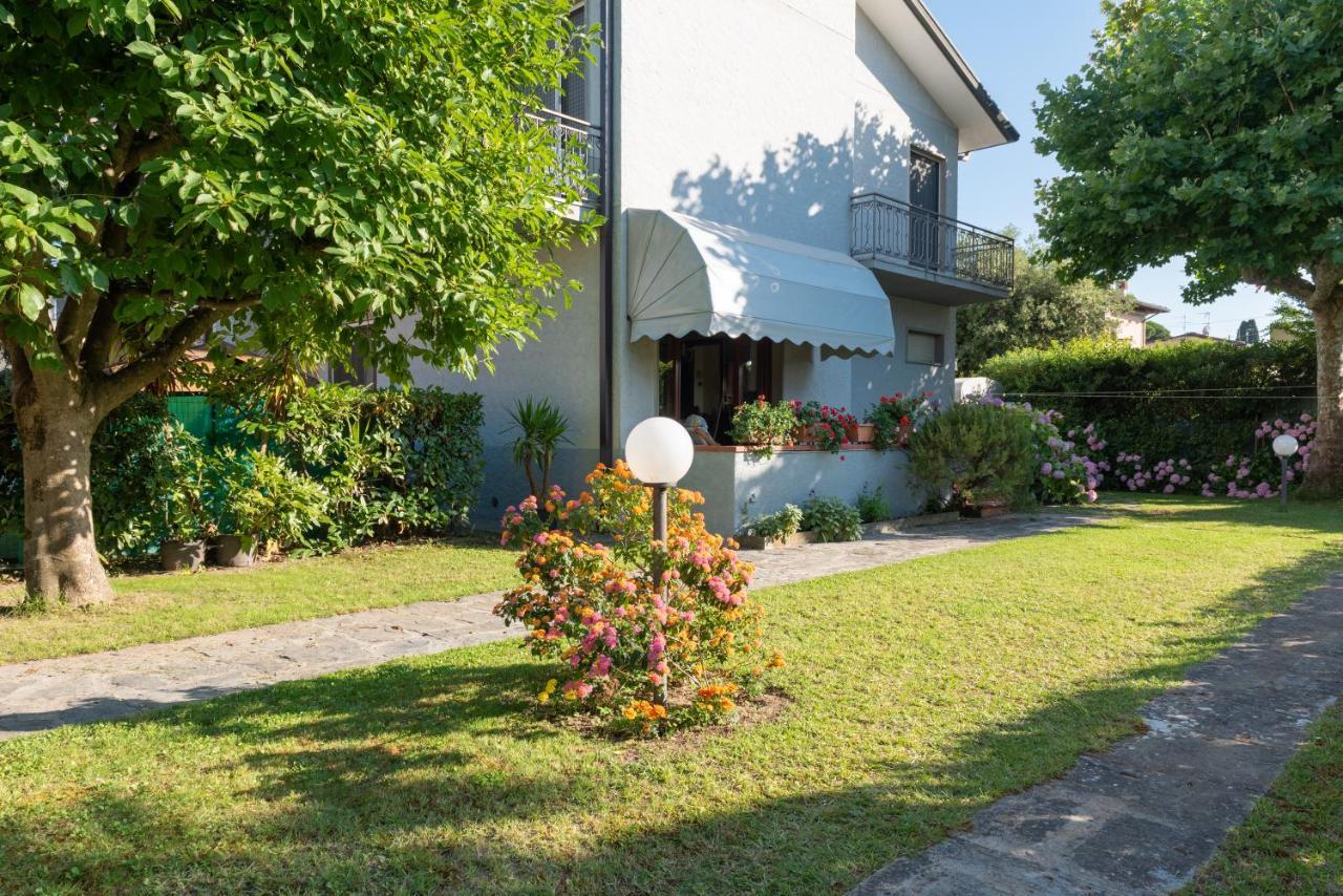 Apartment Holiday Versilia Камайоре Екстериор снимка