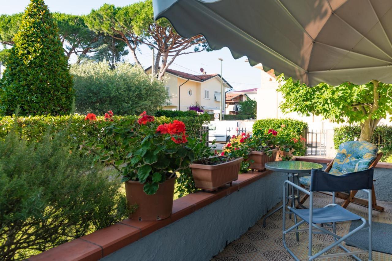 Apartment Holiday Versilia Камайоре Екстериор снимка