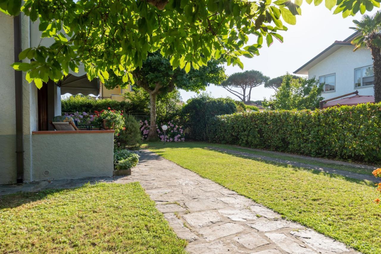 Apartment Holiday Versilia Камайоре Екстериор снимка