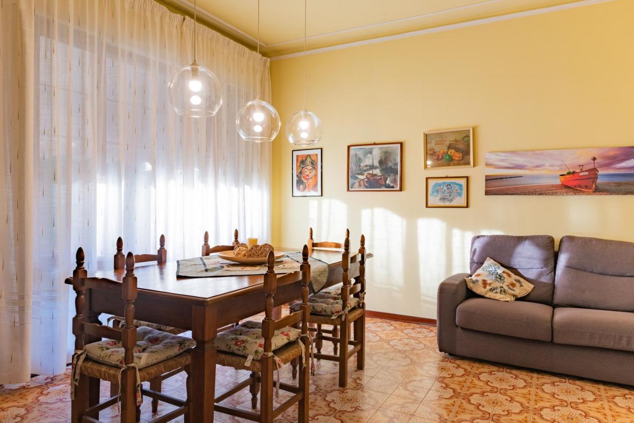 Apartment Holiday Versilia Камайоре Екстериор снимка