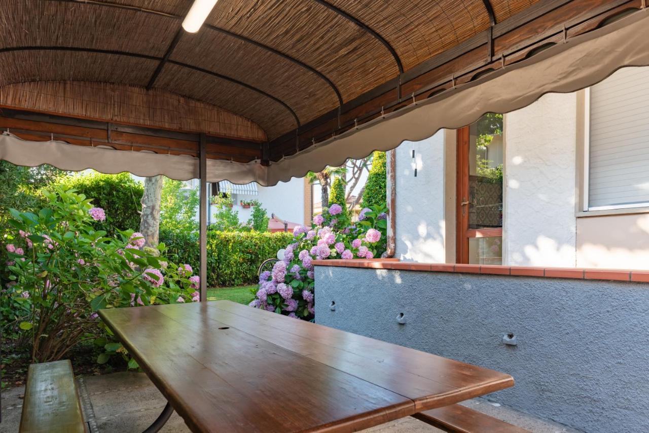 Apartment Holiday Versilia Камайоре Екстериор снимка